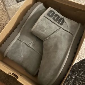 BRAND NEW UGG boots, size 8, gray color w/ Ugg Logo, Original Tags/ Boxes, Mini